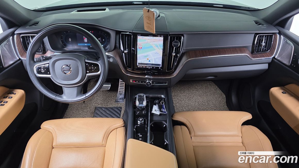 Volvo XC60 2022
