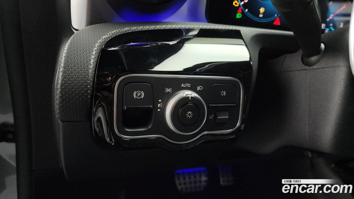 Mercedes-Benz CLA-Class 2021
