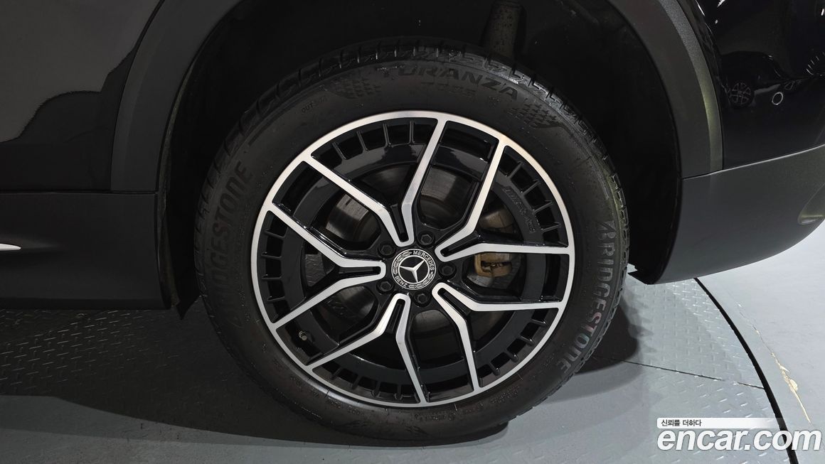 Mercedes-Benz EQB 2023