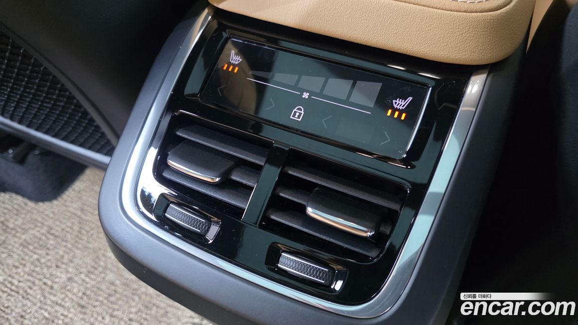 Volvo XC60 2022