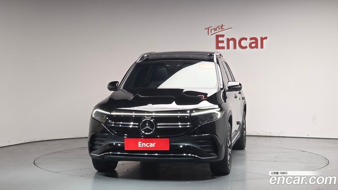 Mercedes-Benz EQB 2023