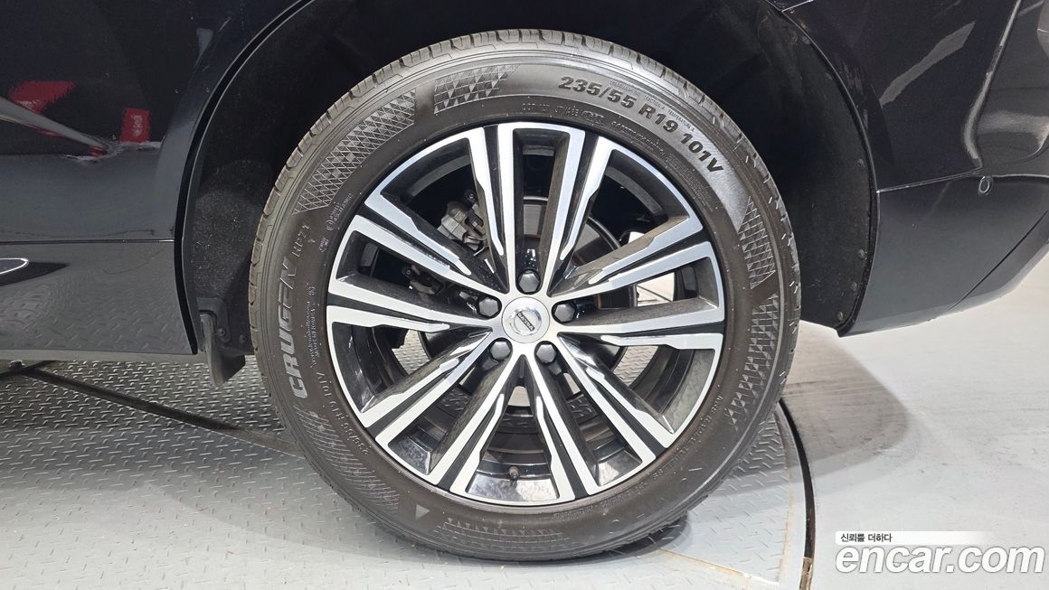 Volvo XC60 2022