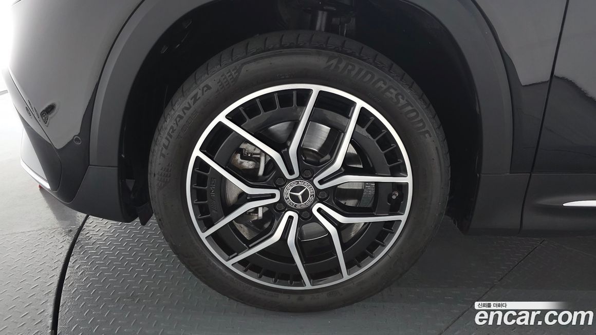 Mercedes-Benz EQB 2023