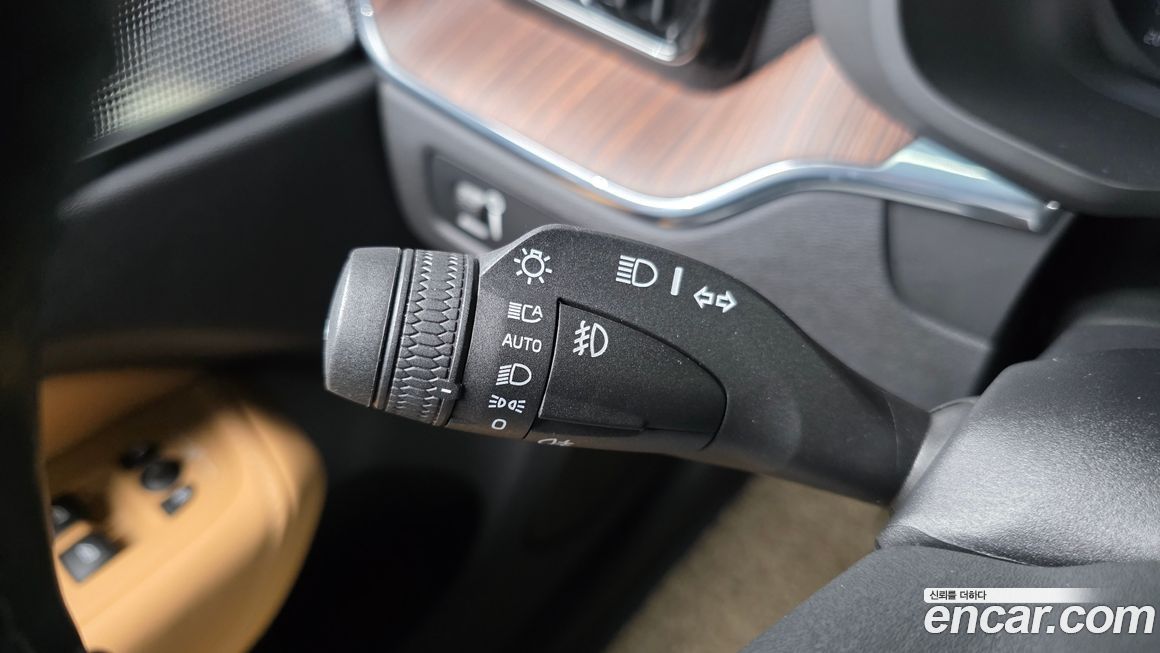 Volvo XC60 2022