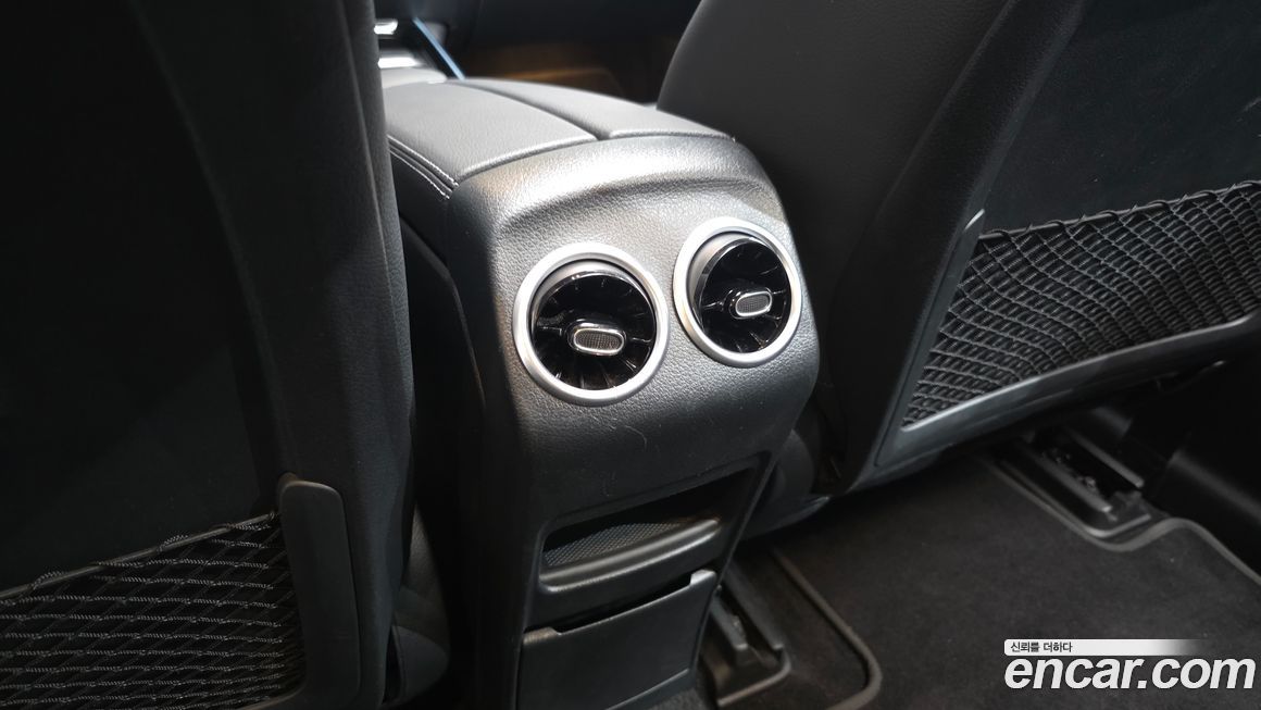 Mercedes-Benz EQB 2023