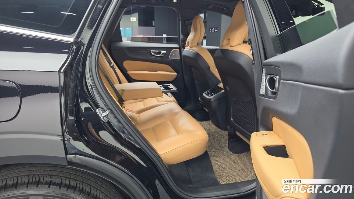 Volvo XC60 2022