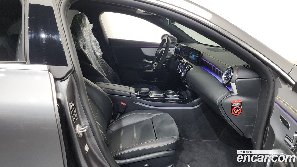 Mercedes-Benz CLA-Class 2021