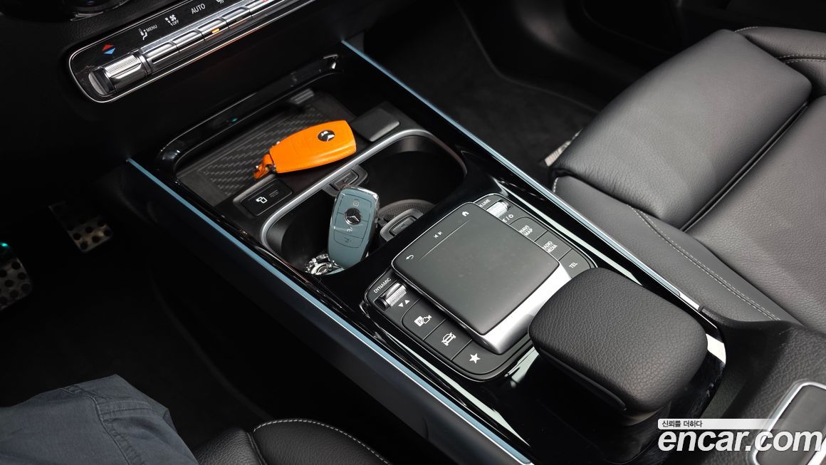 Mercedes-Benz EQB 2023