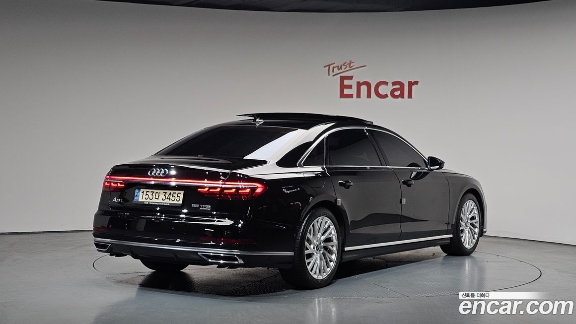Audi A8 2021