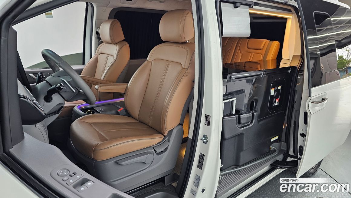 Hyundai Staria 2024