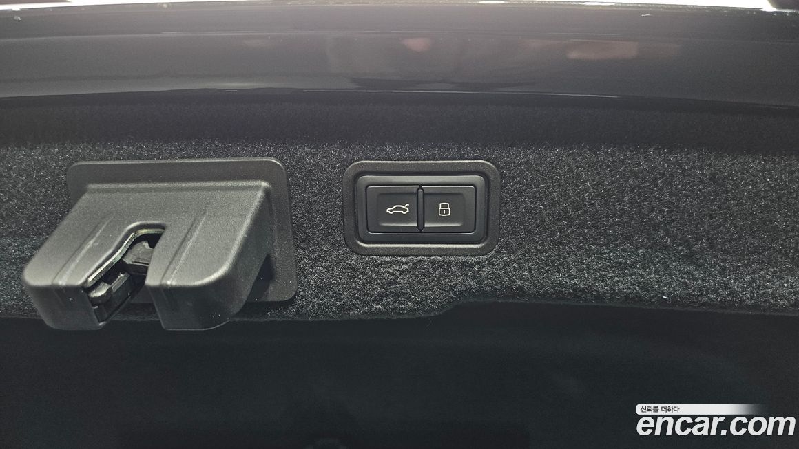 Audi A8 2021