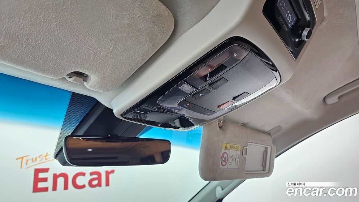 Hyundai Staria 2024