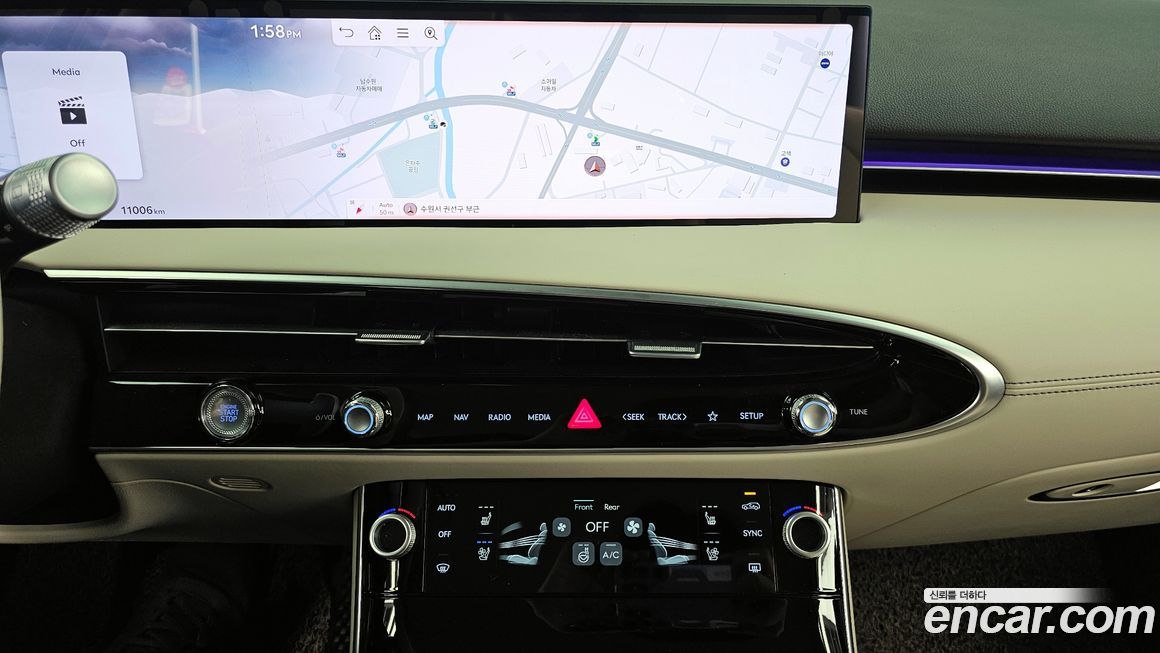 Genesis GV70 2025