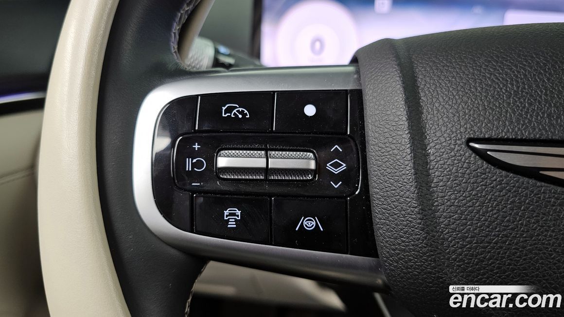 Genesis GV70 2025