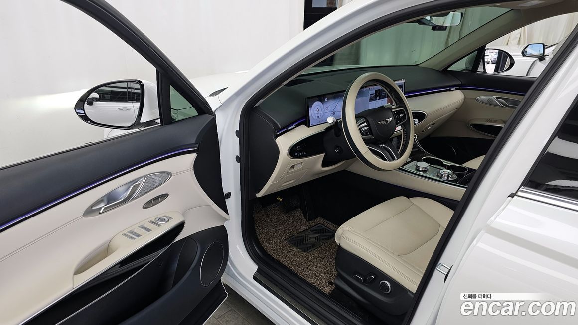 Genesis GV70 2025
