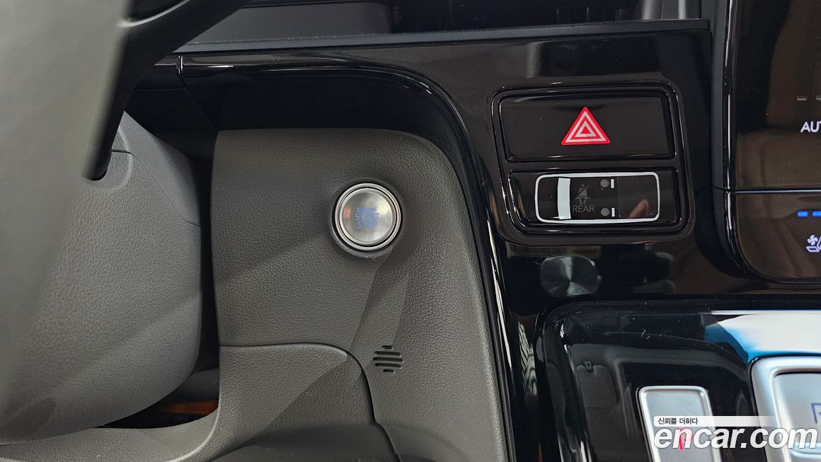 Hyundai Staria 2024