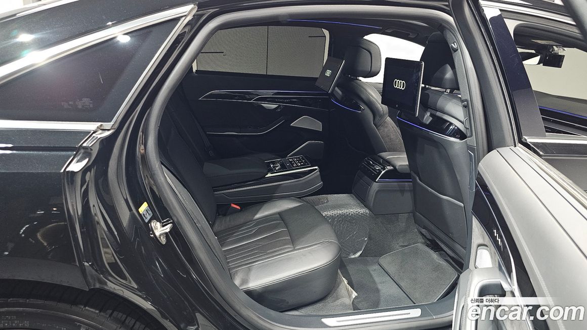 Audi A8 2021