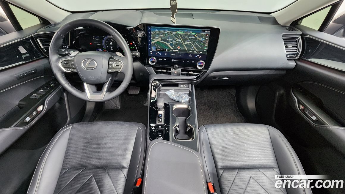 Lexus NX 2023