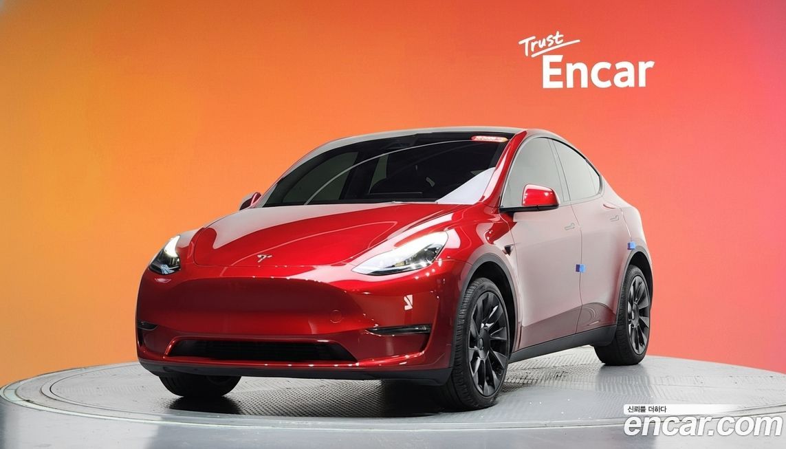 Tesla Model Y 2024