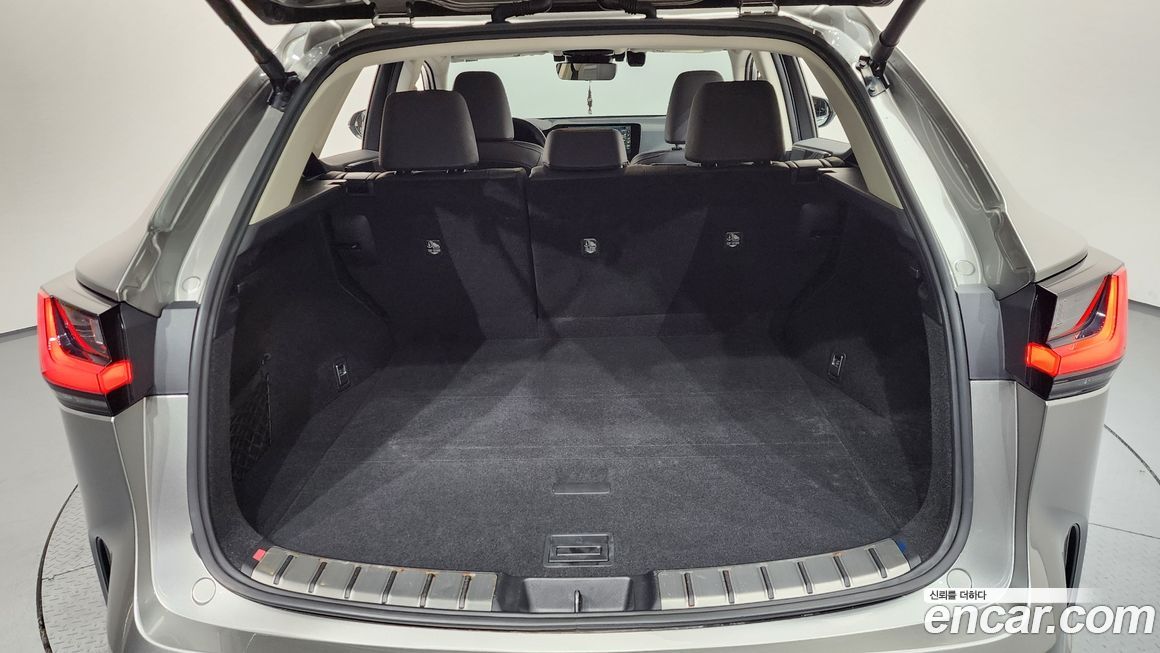 Lexus NX 2023