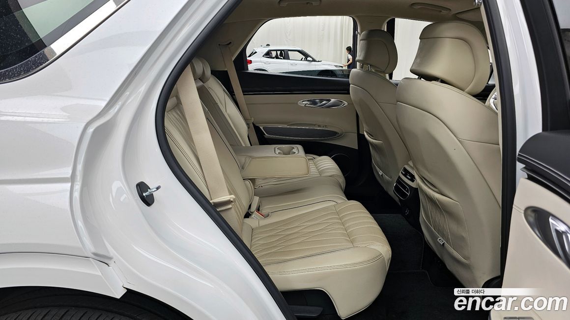 Genesis GV70 2024