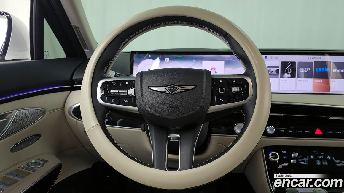 Genesis GV70 2025