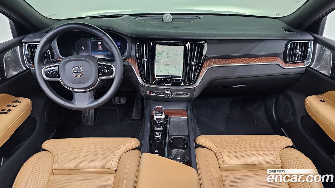 Volvo S60 2025