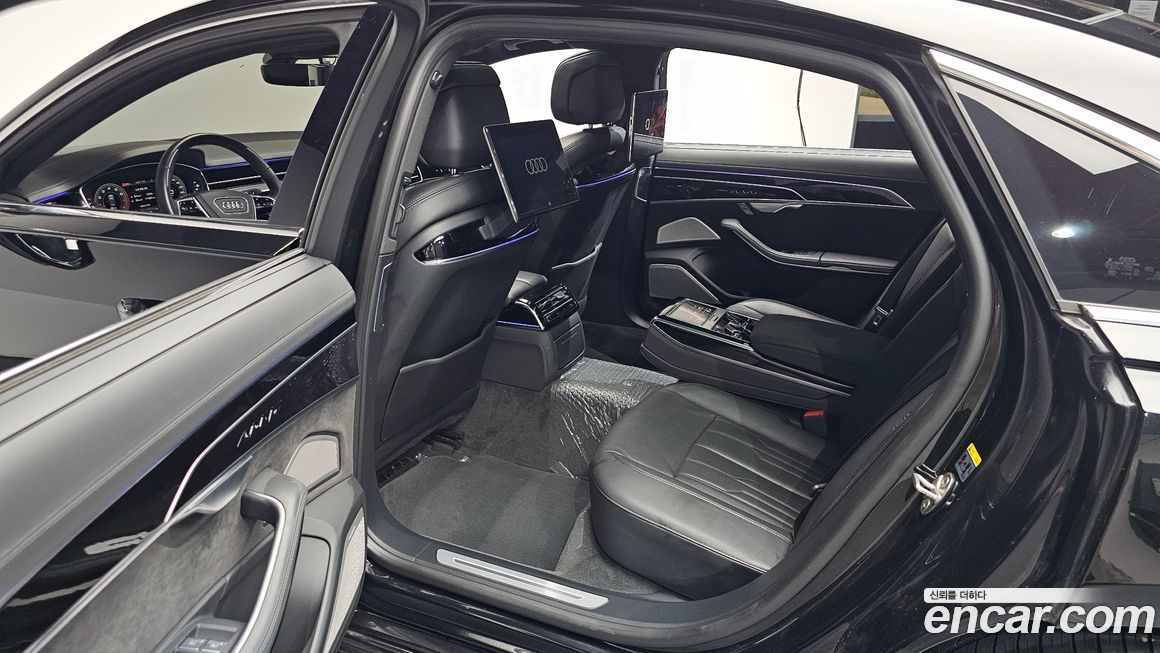 Audi A8 2021