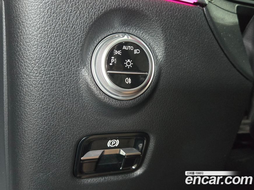 Mercedes-Benz C-Class 2023