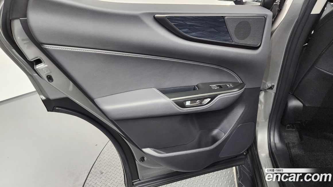 Lexus NX 2023