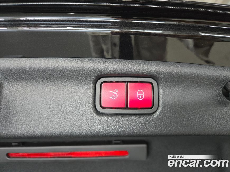 Mercedes-Benz C-Class 2023