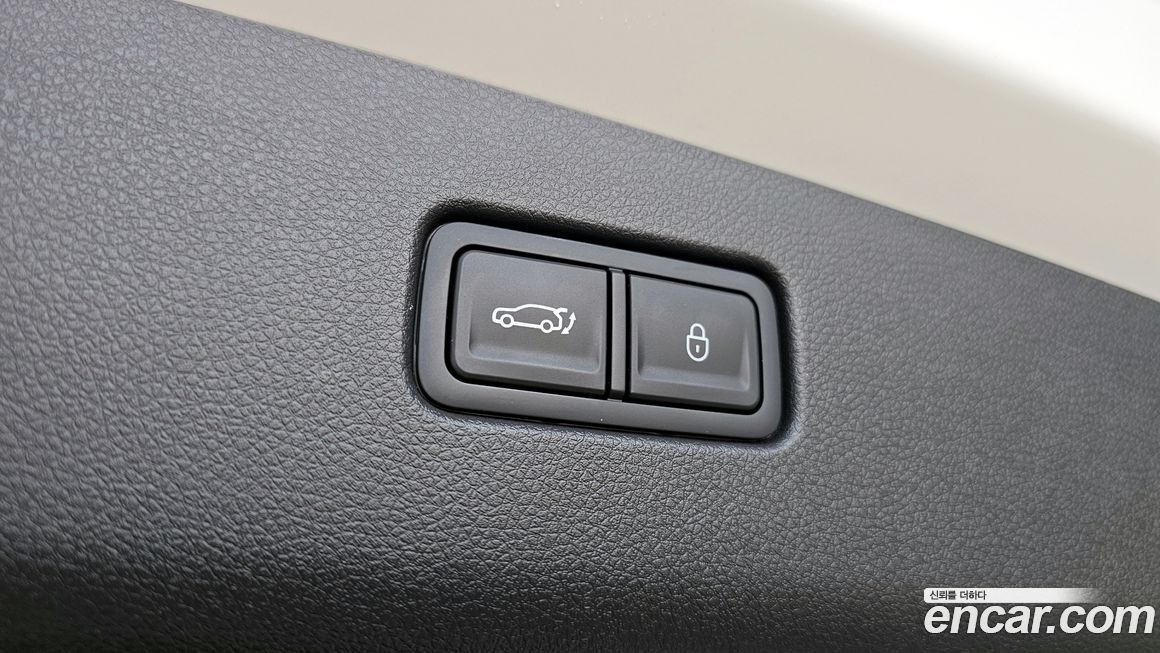 Genesis GV70 2025