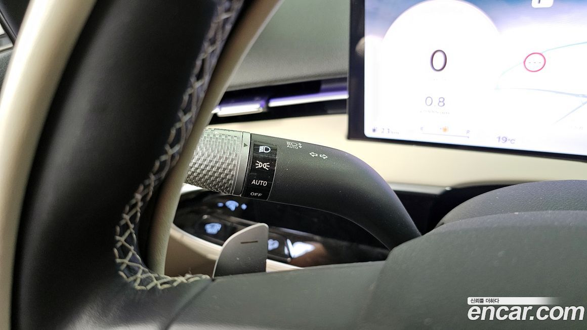 Genesis GV70 2025