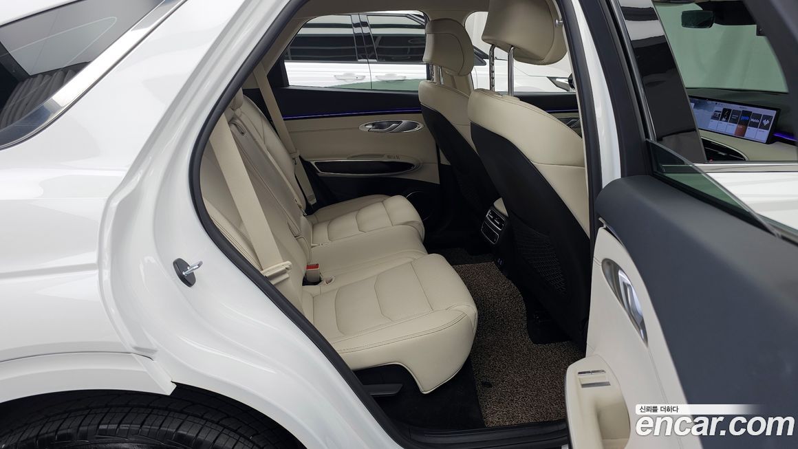 Genesis GV70 2025