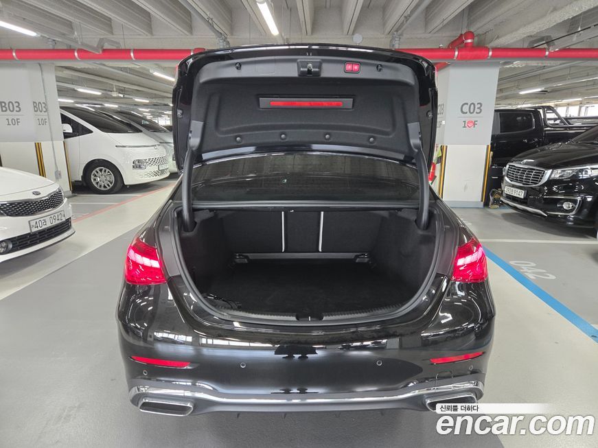 Mercedes-Benz C-Class 2023