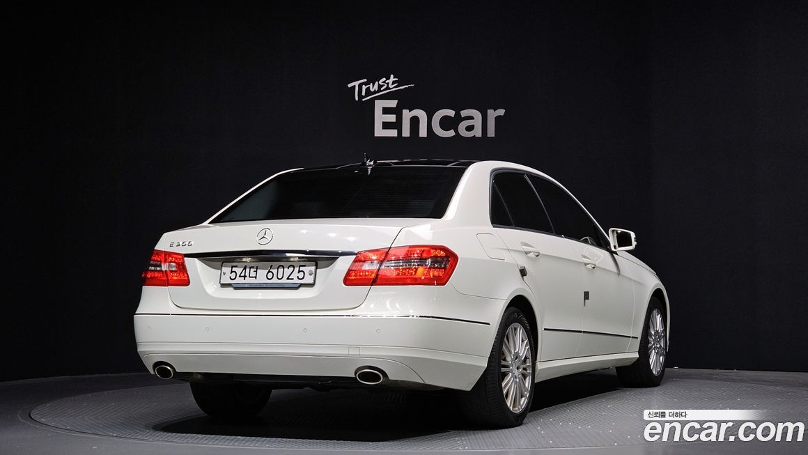 Mercedes-Benz E-Class 2012