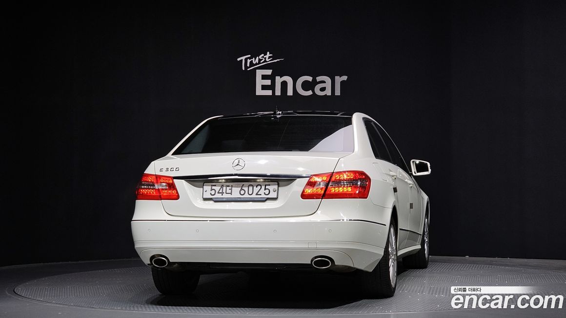 Mercedes-Benz E-Class 2012