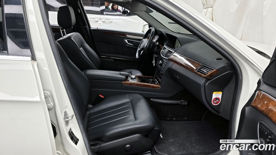 Mercedes-Benz E-Class 2012