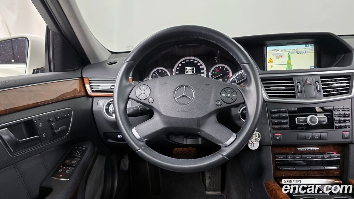 Mercedes-Benz E-Class 2012