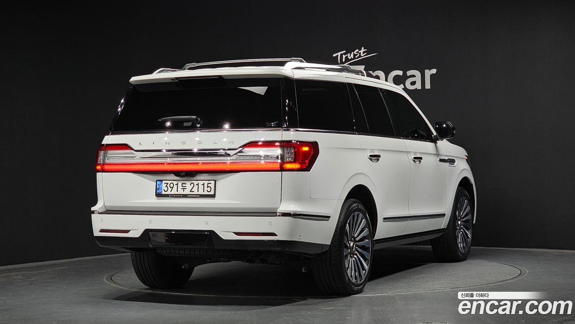 Lincoln Navigator 2021