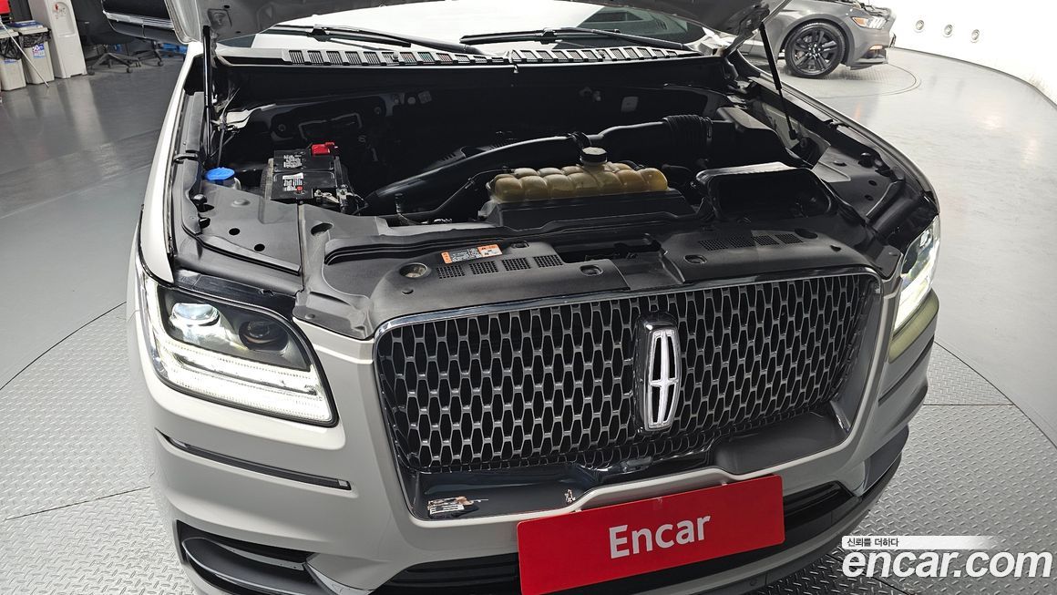 Lincoln Navigator 2021