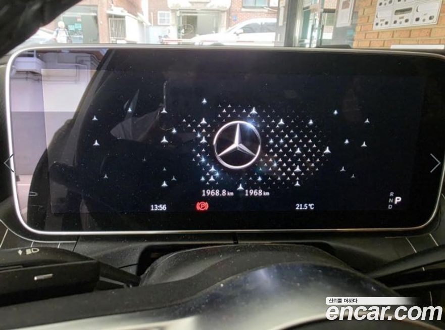 Mercedes-Benz C-Class 2025