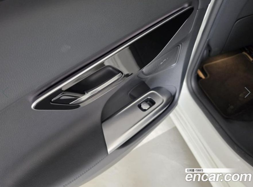 Mercedes-Benz C-Class 2025