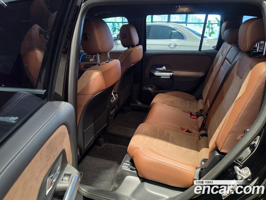 Mercedes-Benz GLB-Class 2025