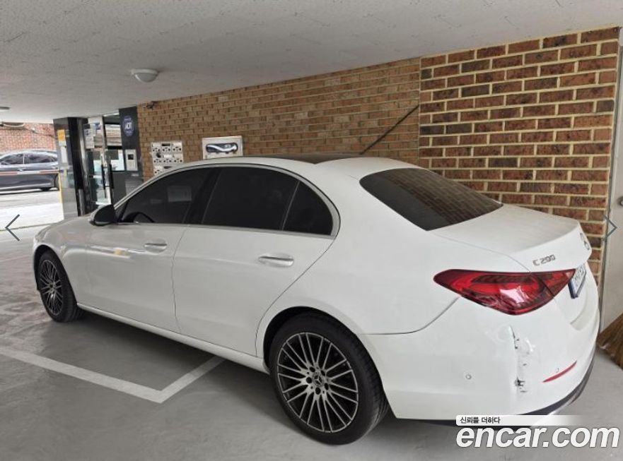 Mercedes-Benz C-Class 2025