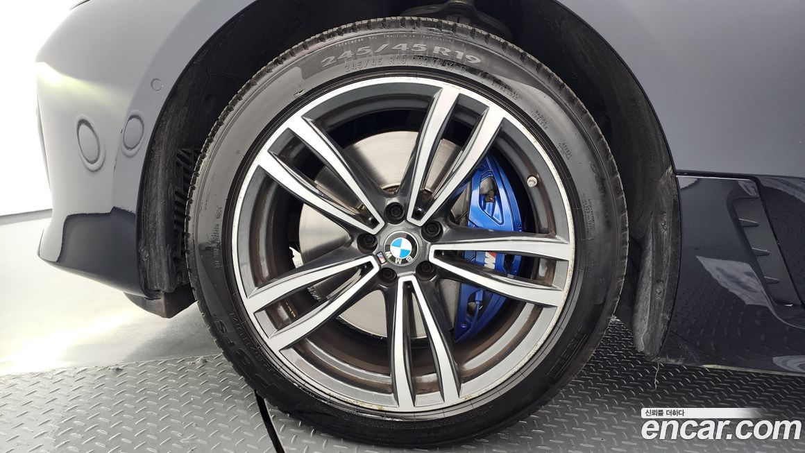 BMW Gran Turismo 2023