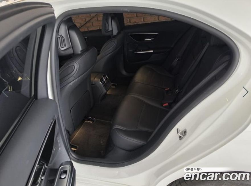 Mercedes-Benz C-Class 2025