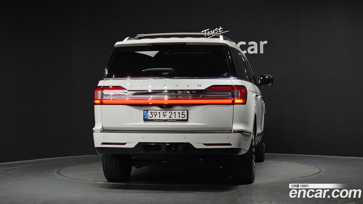 Lincoln Navigator 2021