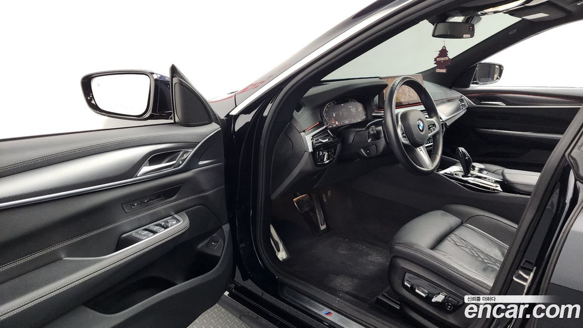 BMW Gran Turismo 2023
