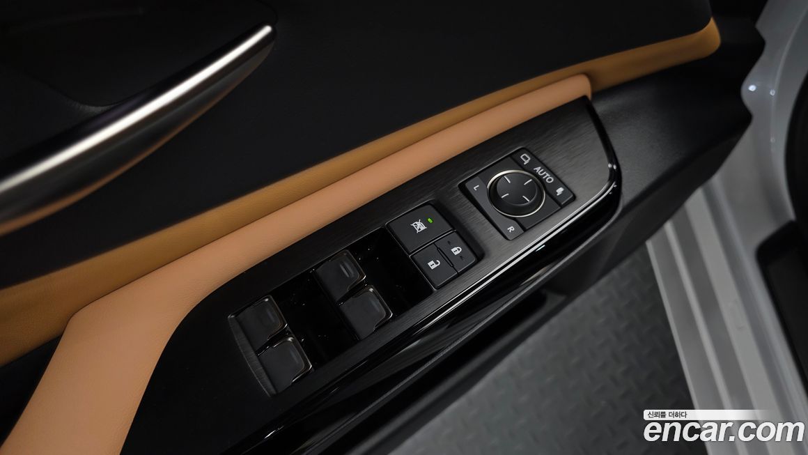 Lexus ES 2025